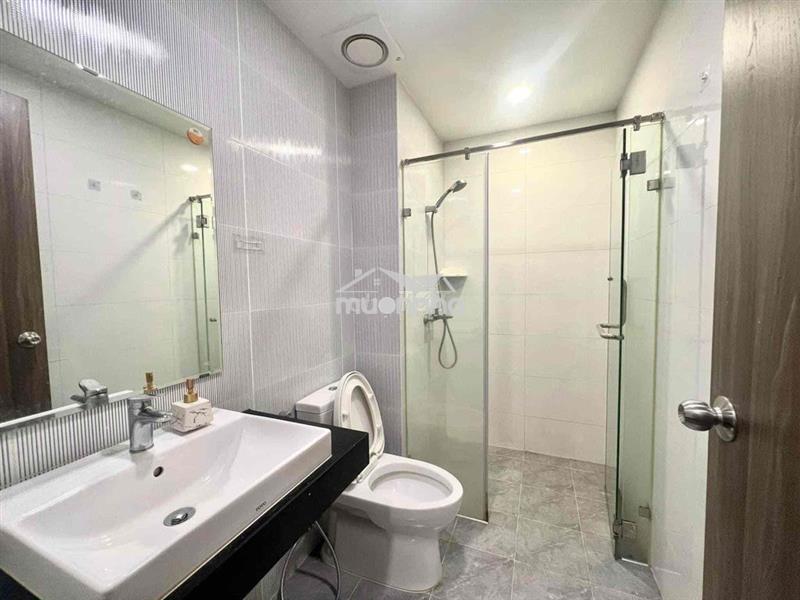 Cho thuê căn 2pn có rèm máy lạnh