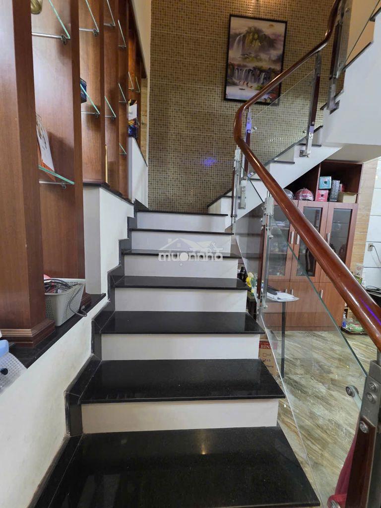 Gấp bán nhà 3 tầng - 88m2 - hxh - bình tân - 2