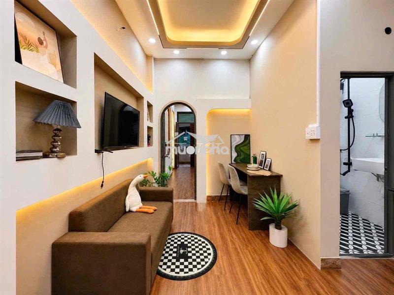 Cho thuê 2pn bancong full nt free xe sát đh ueh , đh y dược