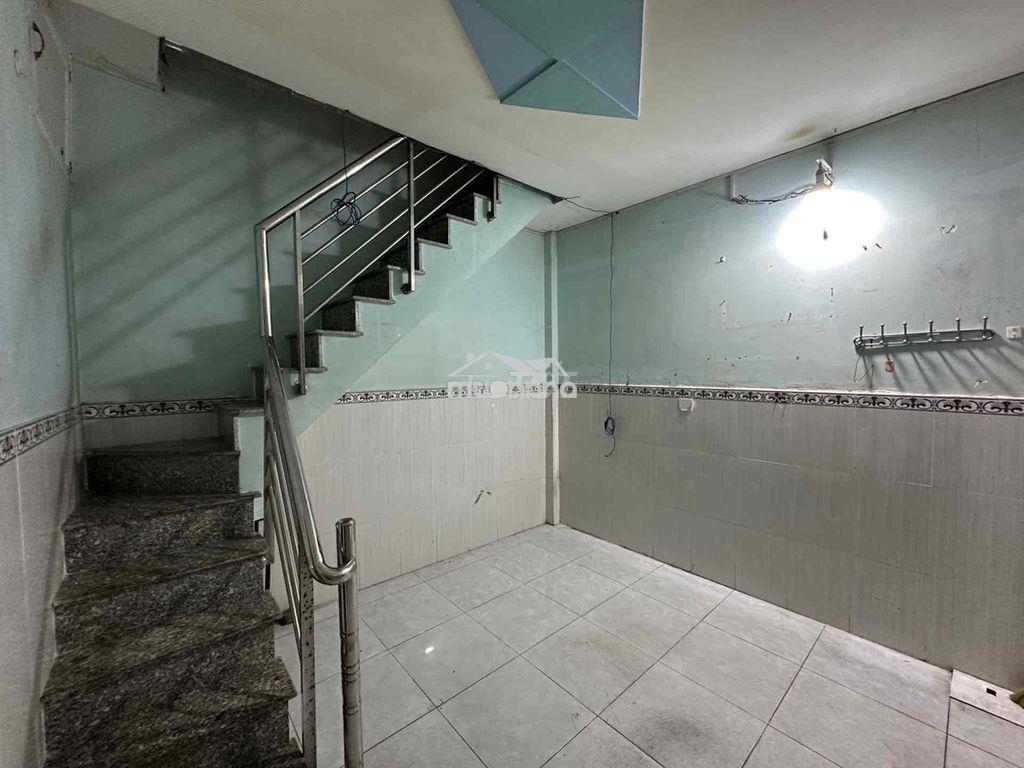 Chỉ 2,1t còn tl, 2 tầng btct, hàng xóm himlam, dtsd 37m2, sổ riêng - 2