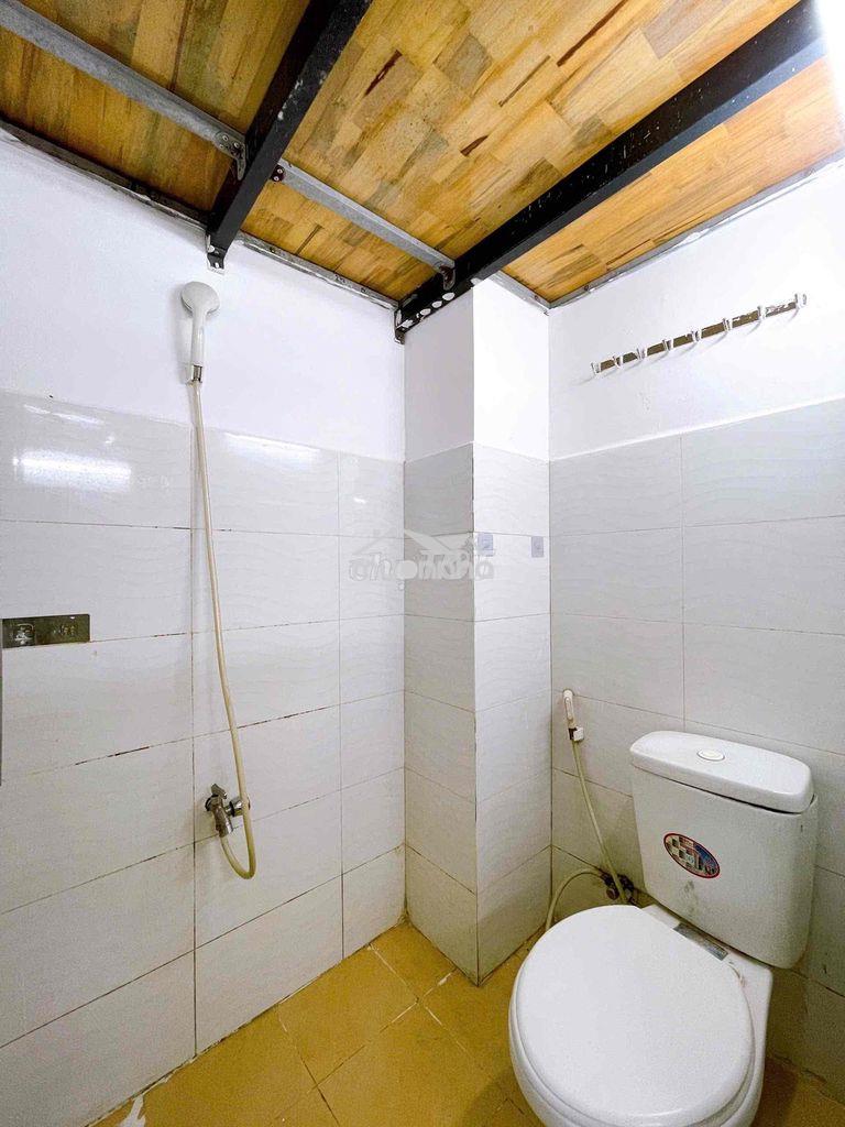 Cho thuê phòng có gác giá siêu rẻ ngay thoại ngọc hầu-đại học văn hiến - 3