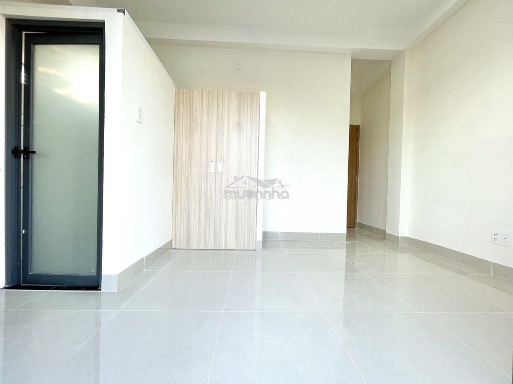 Phòng ban công mới xây gần vòng xoay lê đại hành - lotte - 4