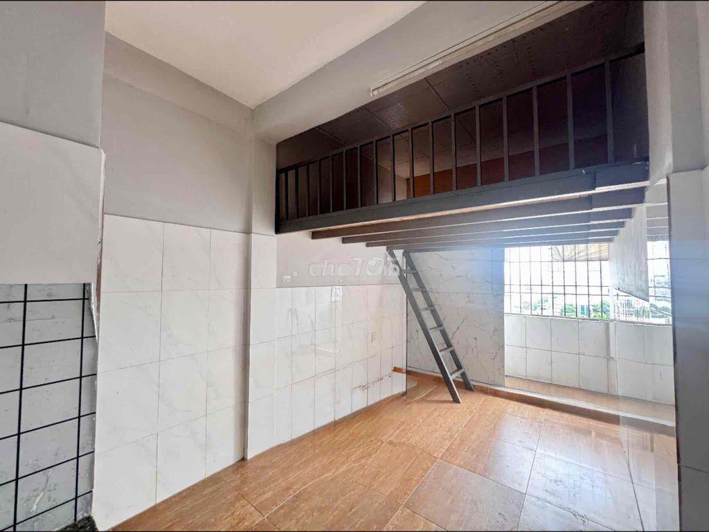 Căn hộ sinh viên đi bộ qua đh nguyễn tất thành ban công riêng ở ngay - 3