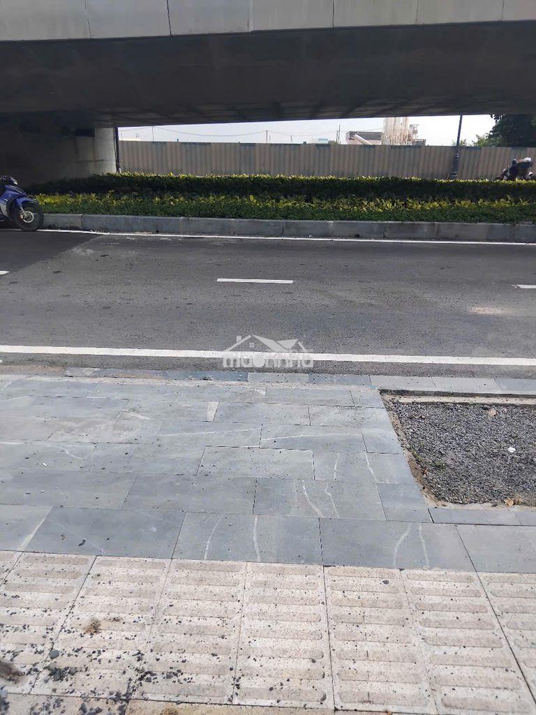 Chính chủ bán lô đất 2 mặt tiền đối diện nhà ga t3 - 2