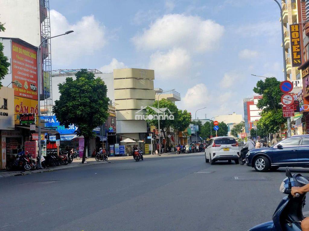 Cần cho thuê căn gần góc trung tâm tân phú . nhà vp . - 3