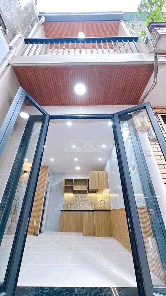 Bán gấp nhà mới 2 tấm q4 dt 5*6 giá 3 tỉ 150 tl