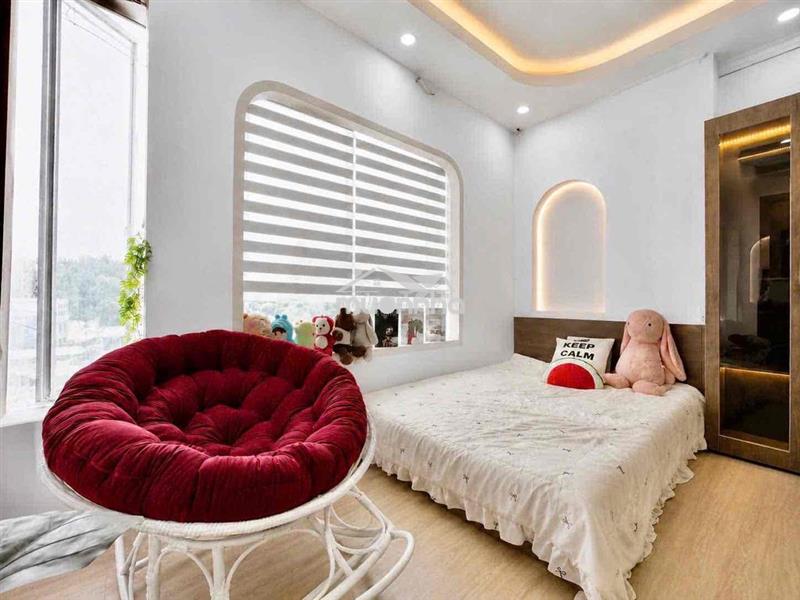 Căn hộ studio cửa sổ thoáng mát tách bếp ngay gần ngã năm chuồng chó