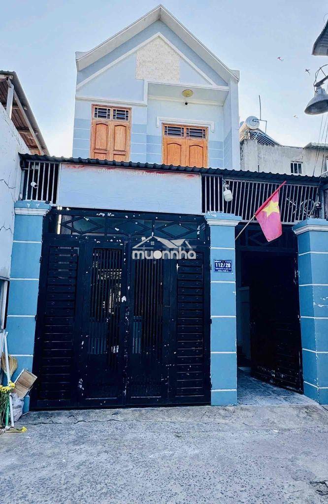 Cho thuê nhà 4phòng ngủ sân xe ô tô gần chợ phú hoà