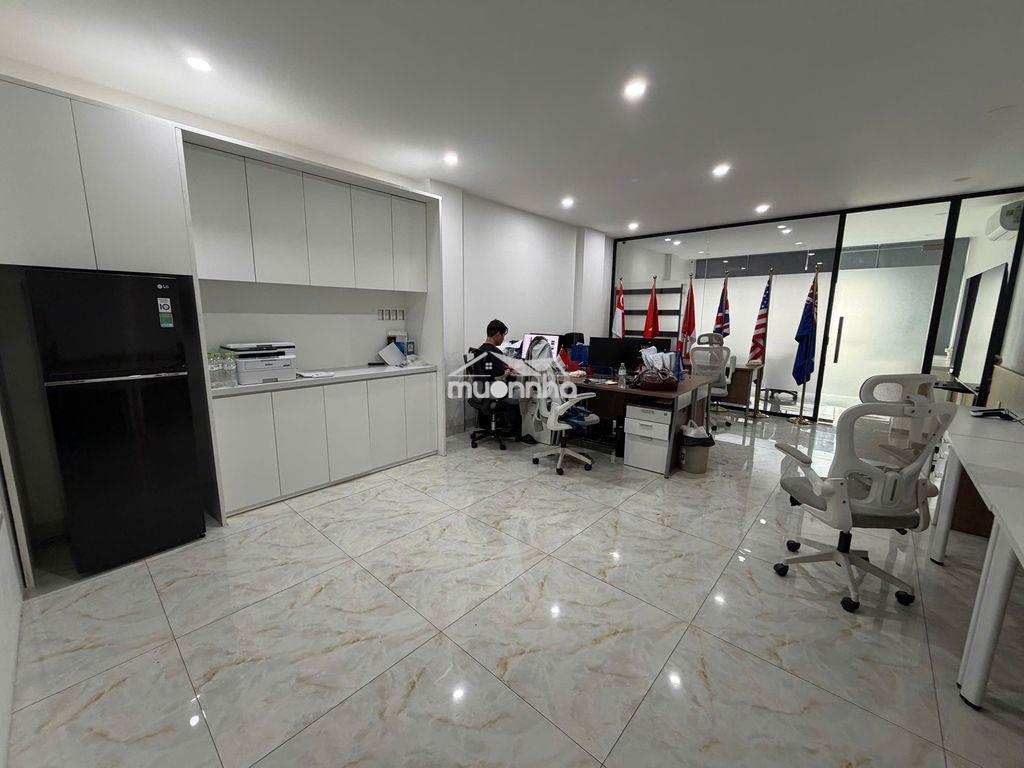 Văn phòng lầu 2 . có hầm để xe - 3