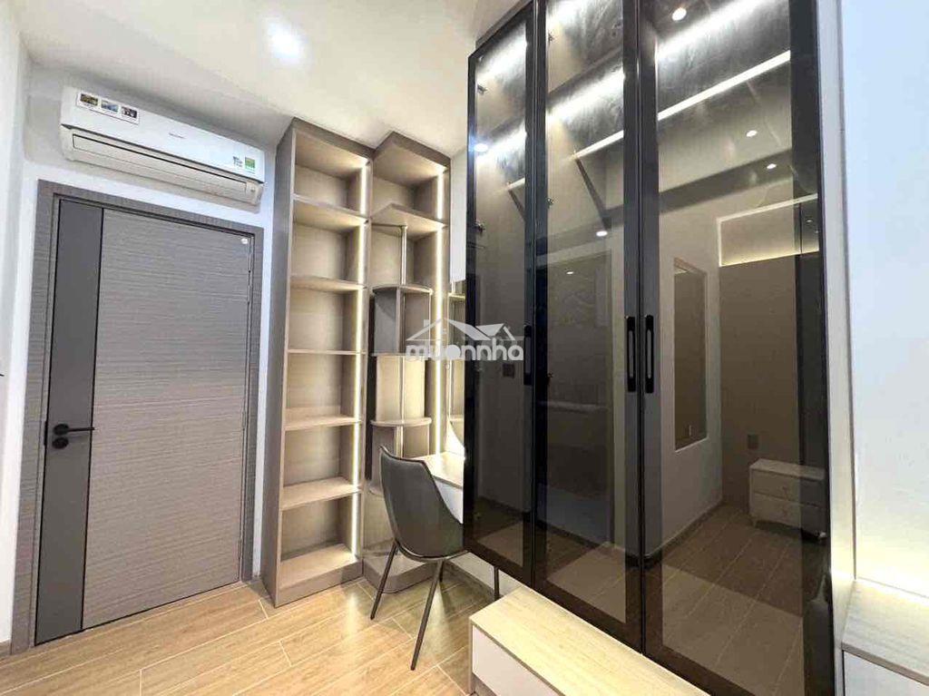 Phòng ban công có nội thất đẹp - 4