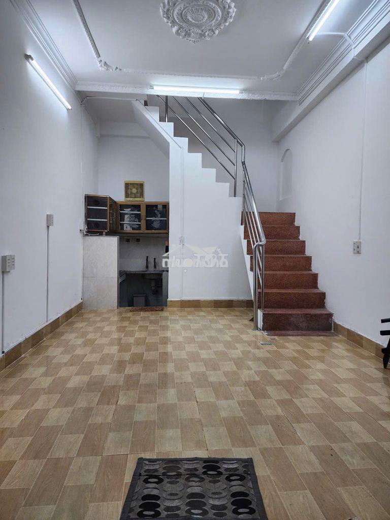 Cho thuê nhà quang trung hẻm 6m thông 2pn, 2wc  - 2