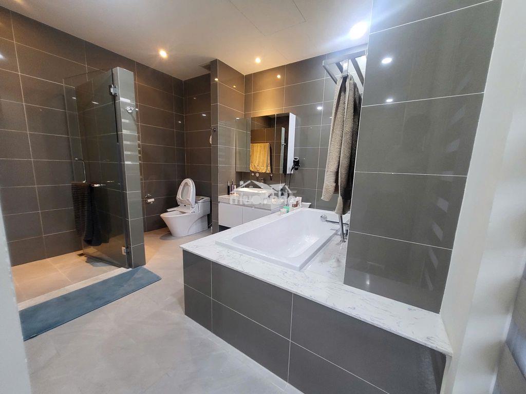 Bt song lập lucasta khang điền - 175m2 3 tầng - full nt hiện đại - 4pn - 3