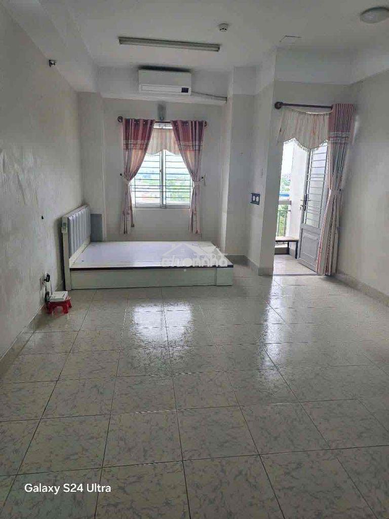 Hiệp thành 3 , studio 33m2 , block c - 2