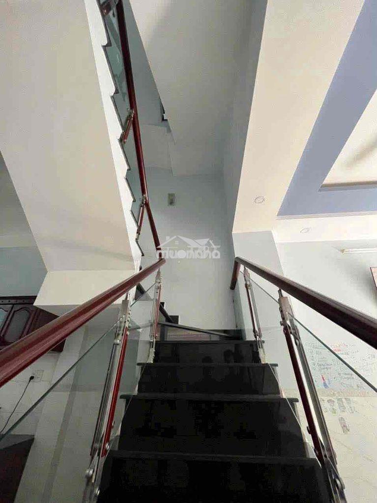 Cho thuê nhà 3 tầng /3pn ngay hiệp bình- hiệp bình chánh - thủ đức - 3
