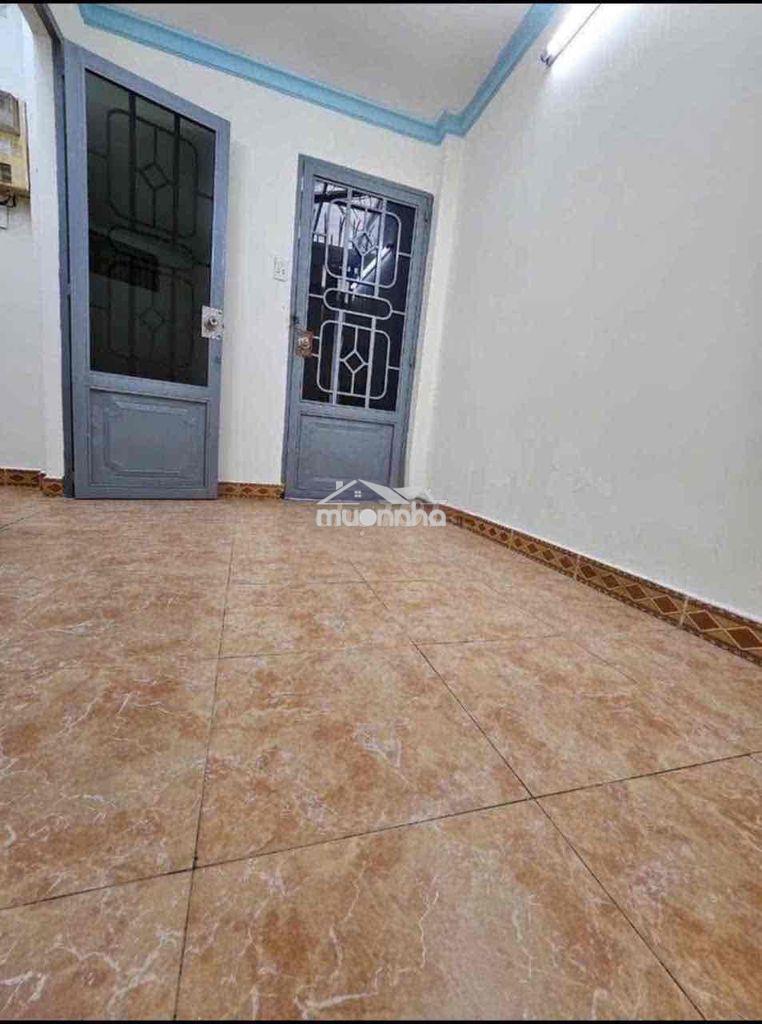 Cho thuê nhà nguyên căn.9x4m 1 trệt 1 lửng 1 lầu. điện biên phủ q3 - 4