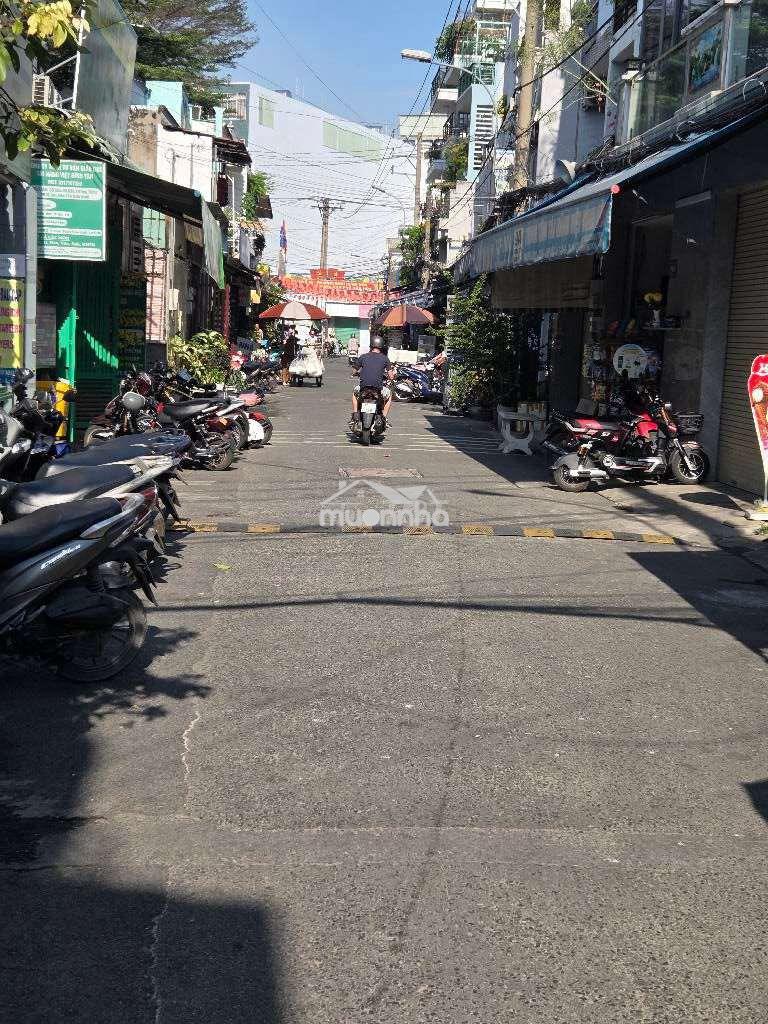 Nhà ngay góc mã lò và lô tư dtsd 75m2, hẻm oto tránh, sổ hồng riêng hc - 2
