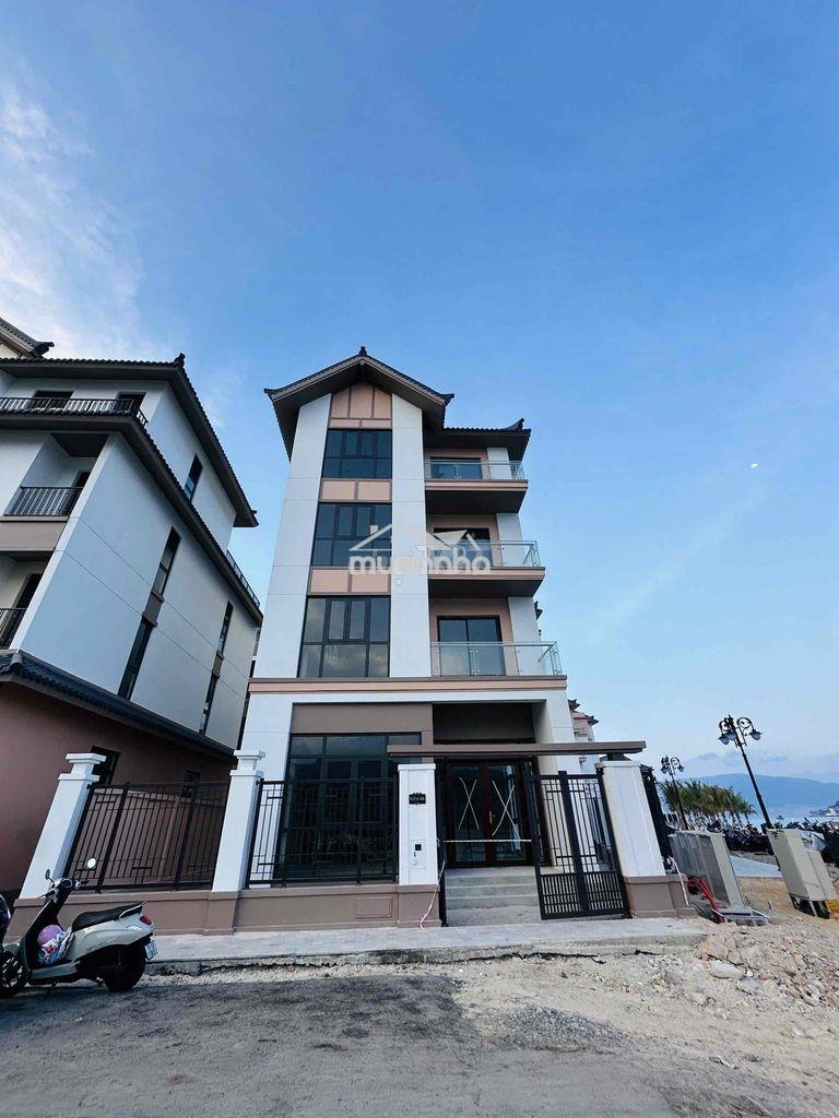Cho thuê building góc 2 mặt tiền mới hoàn công trung tâm quận 4