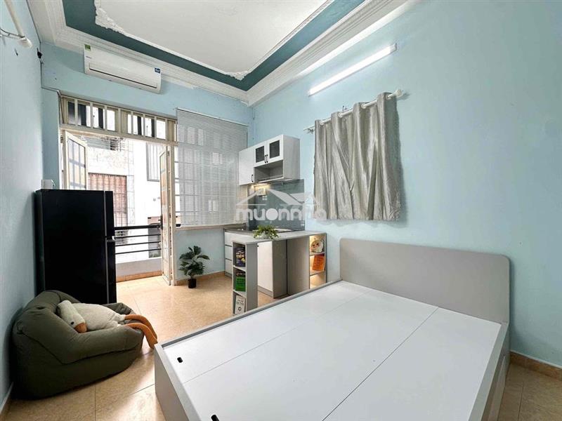 Phòng studio cửa sổ - ban công full nt