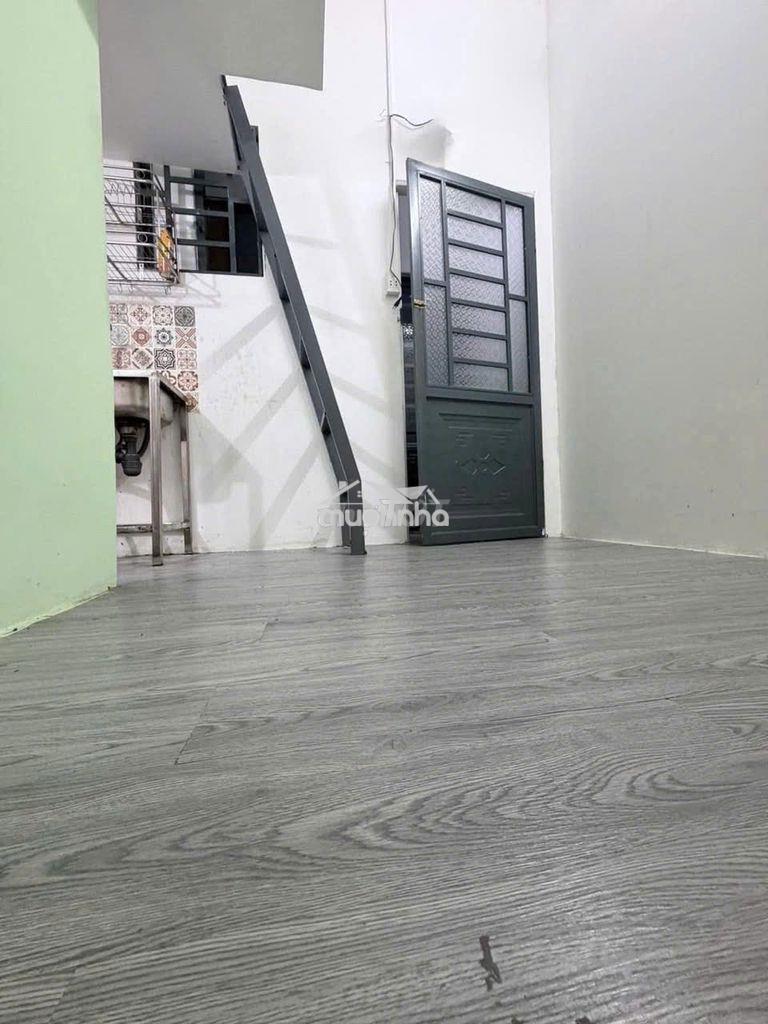 Phòng trọ chợ bà hoa tân bình có gác + máy - tủ lạnh giá rẻ - 2