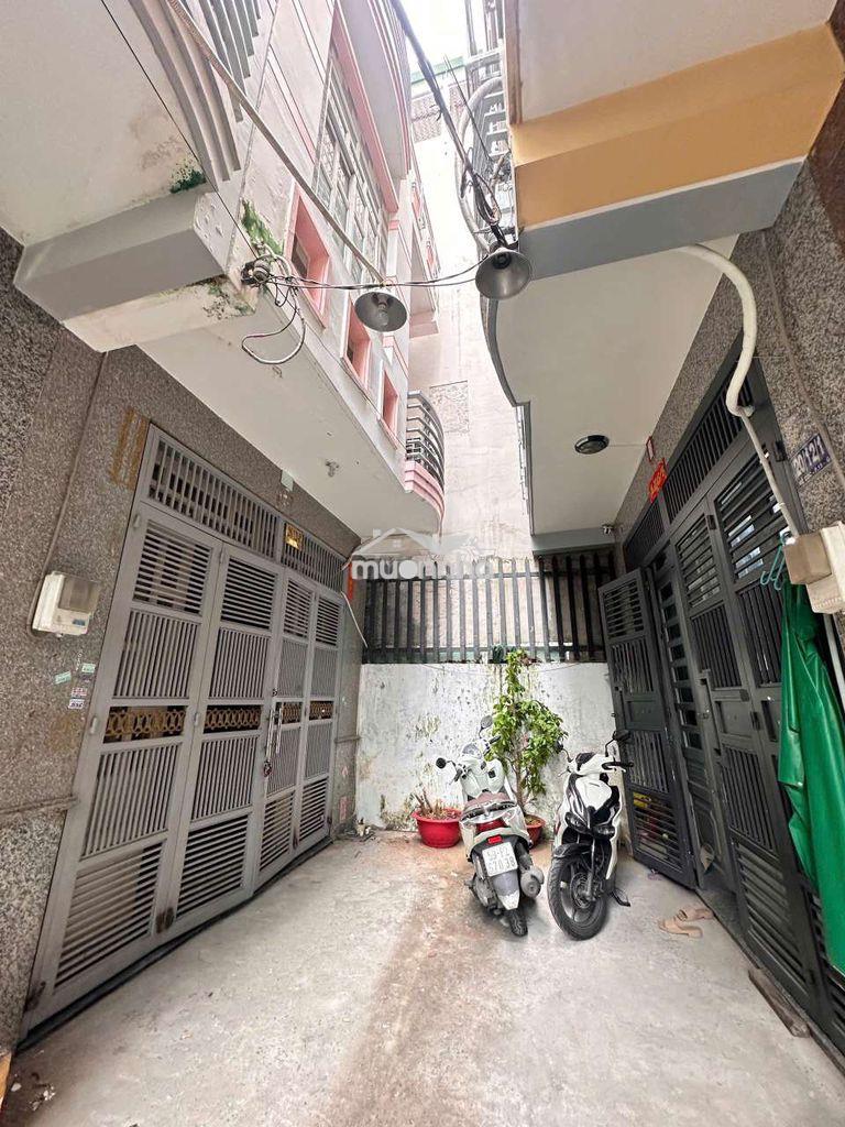 Nhà 2 lầu giá tốt . p . phú định - 2