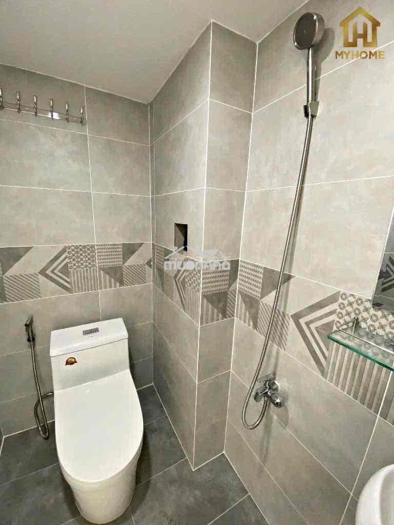 1 phòng cuối cửa sổ trời giá 3tr tại ngã tư gò mây , lê trọng tấn  phò - 4