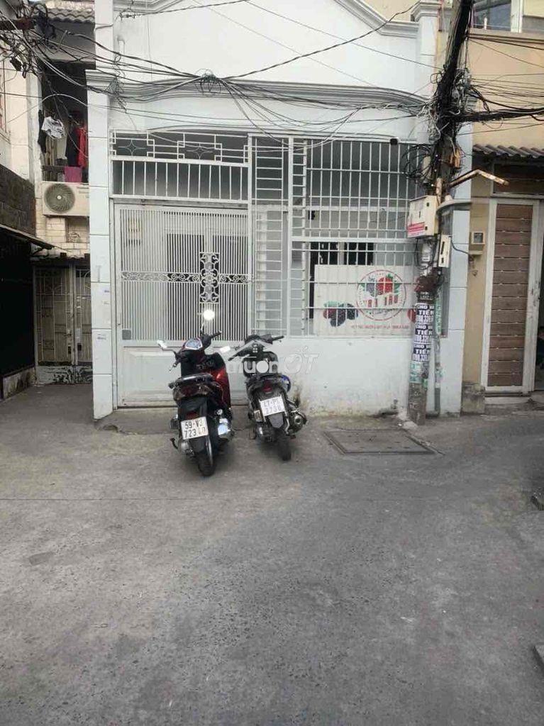 Nhà nguyên căn điện nước chính chủ