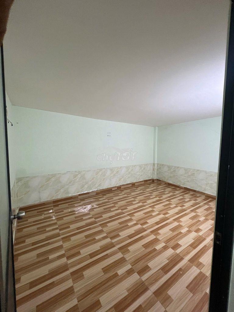 Chính chủ cho thuê nhà cấp 4 có gác lửng giá 7tr chốt - 2