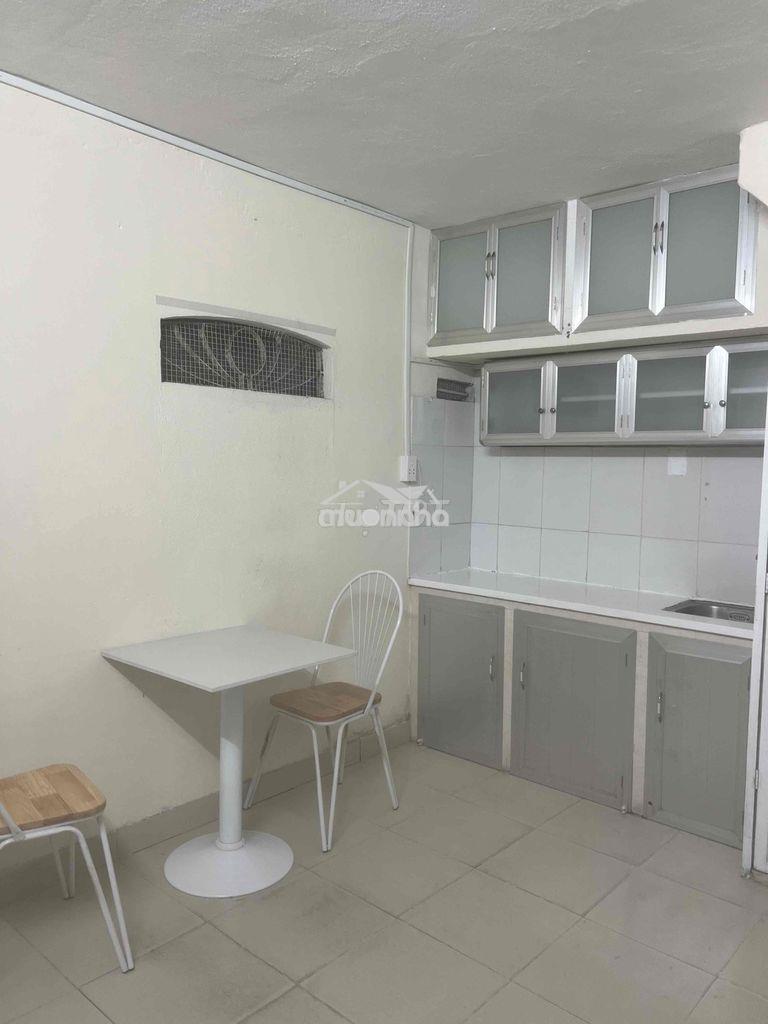 Phòng trọ tại 160/1/3a xvnt - 3