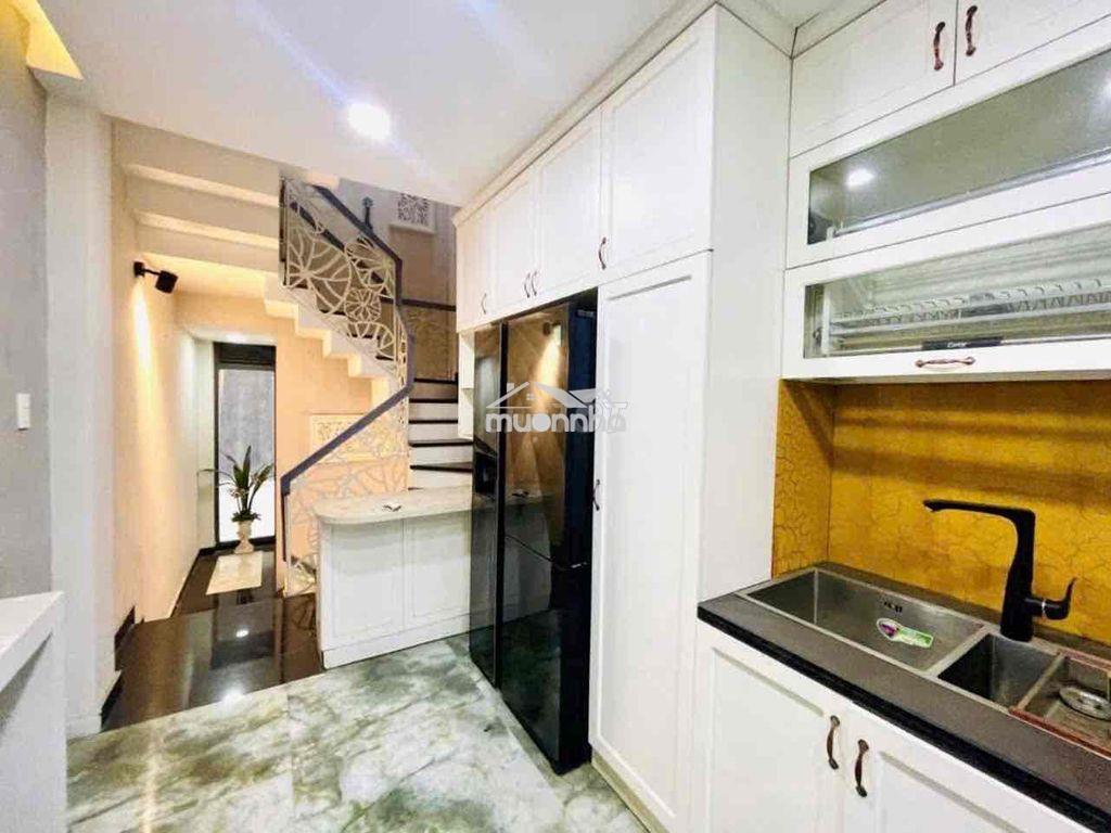 Nhà đẹp nở hậu, hẻm 4m, có thang máy - cách mạng tháng 8 - 40/43m2, 4t - 3