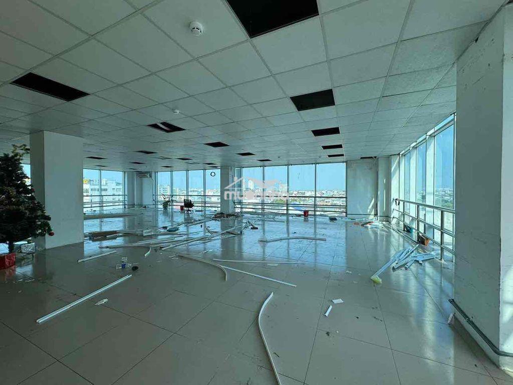 Cho thuê 250m2 sàn trống suốt ngay bà triệu tp huế🔥 - 2
