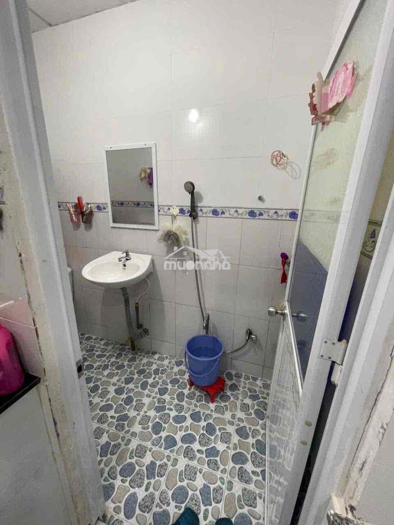 Cho thuê kho 6x14m đường thạnh xuân 25 q12 - 3
