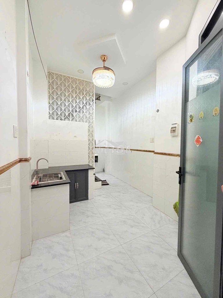 Nhà 2 tầng - hẻm xe hơi - dtsd 50m2 - 3