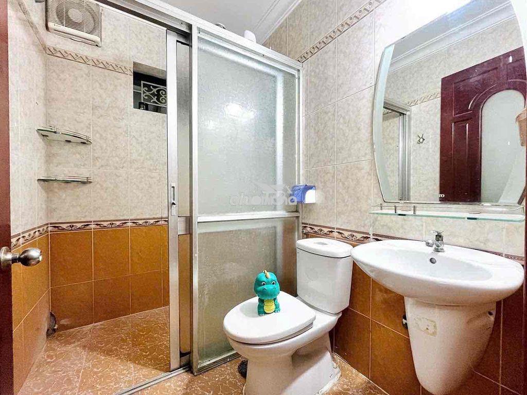 Cần sang phòng dịch vụ mặt tiền đường số 3 q6 - 4