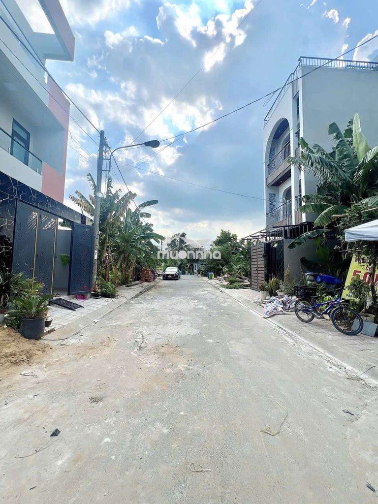 Nhà mới 4 tầng vào ở ngay - 50m2 ngang 4,5 nở hậu- gần vinhome -