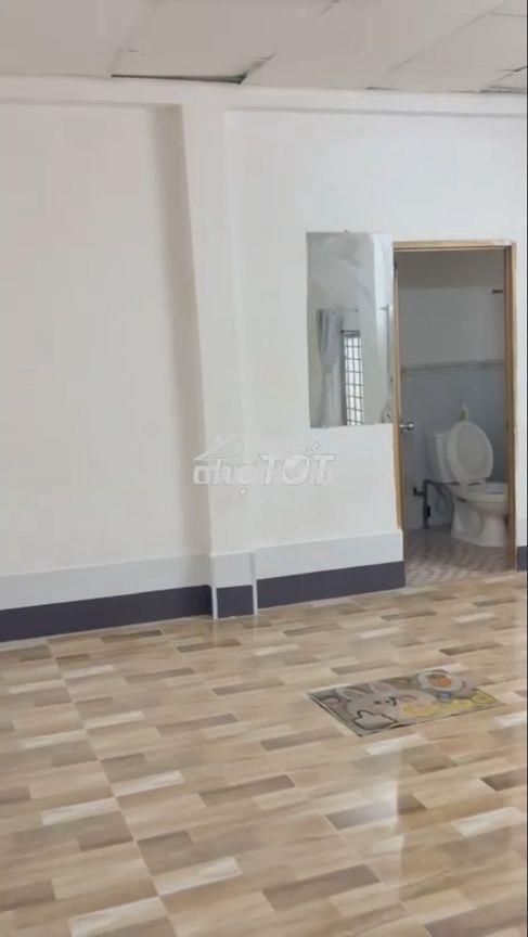Cho thuê ktx ở ghép có máy lạnh, wc, quốc lộ 13 cũ gần vạn phúc, mới. - 4