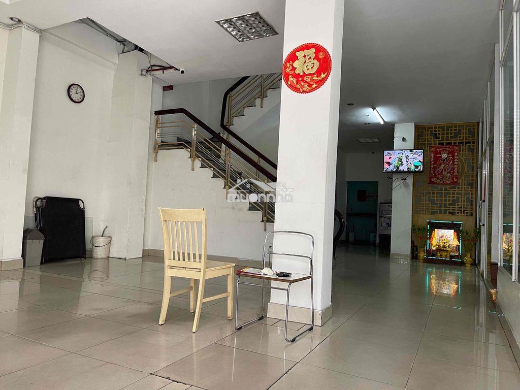 Cho thuê mặt bằng trệt + văn phòng lầu 2 - 4