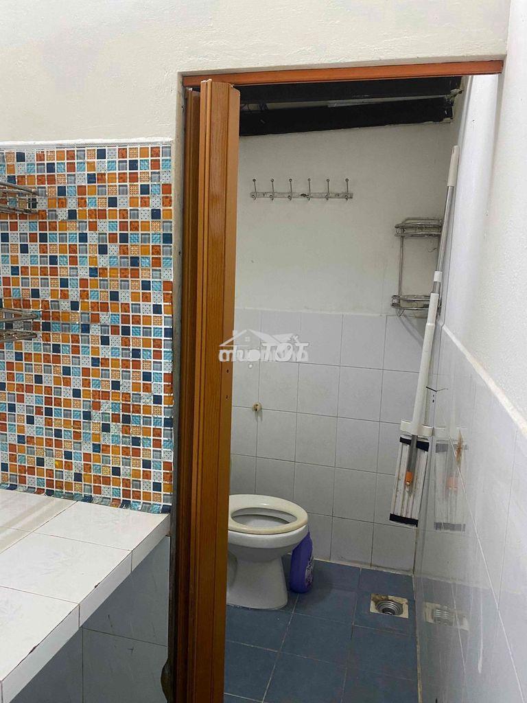 Cho thuê nhà nguyên căn gần làng ốc dương bá trạc, p1, q8 - 3