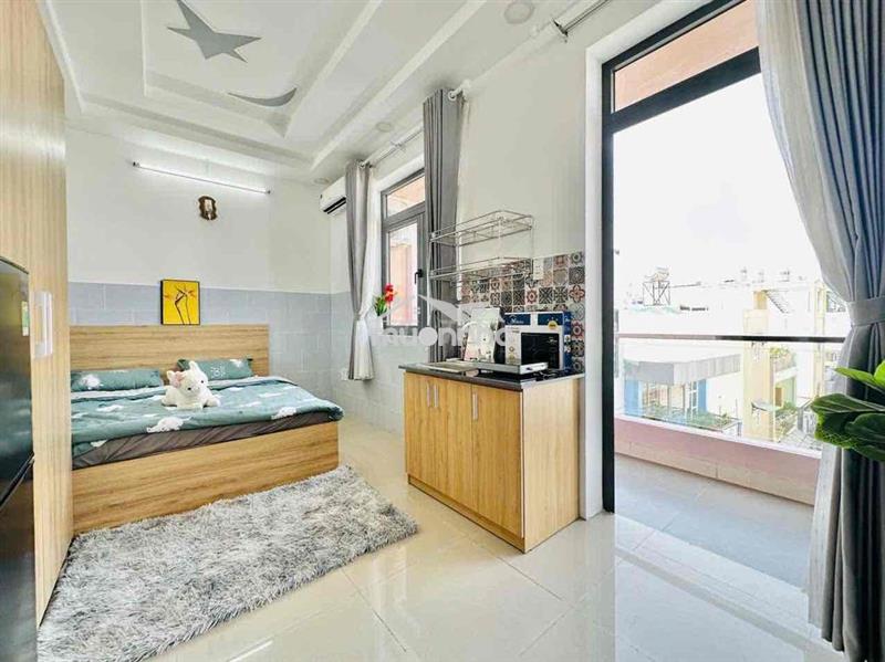 Studio ban công cửa sổ, máy giặt riêng sạch sẽ | sát q5 q10