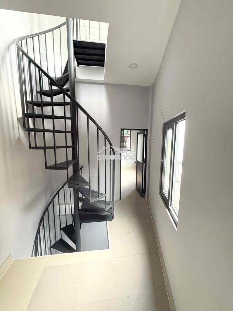 Quang trung - phường 10 - sổ hồng riêng - ngang 3,5m - 3tầng - 4