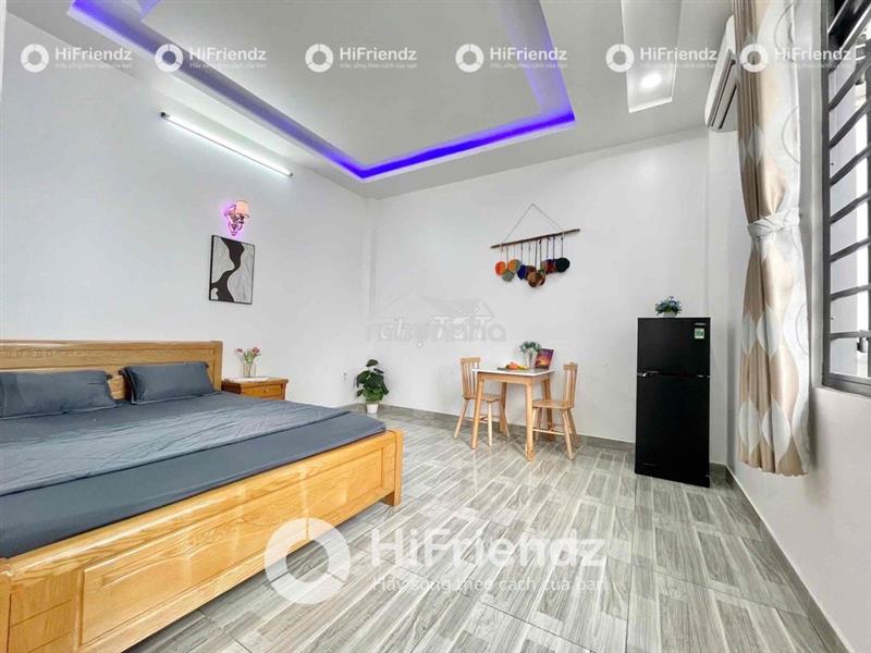 Căn hộ full nội thất có cửa sổ trời ngay ngã tư bốn xã gần cv đầm sen🔥