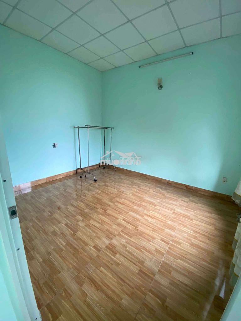 Nhà lầu gần bệnh viện dĩ an thích hợp làm văn phong kinh doanh - 3
