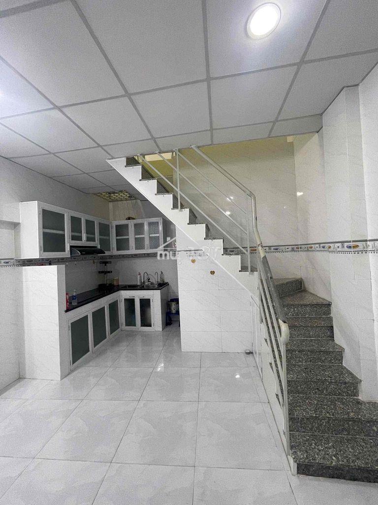 Bán nhà lạc long quân, tân bình