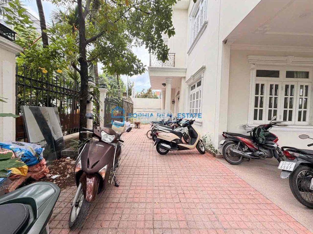 🔥Biệt thự xuân thuỷ 600m2, 7pn | 7wc , hồ bơi , kinh doanh tự do 5500$ - 2