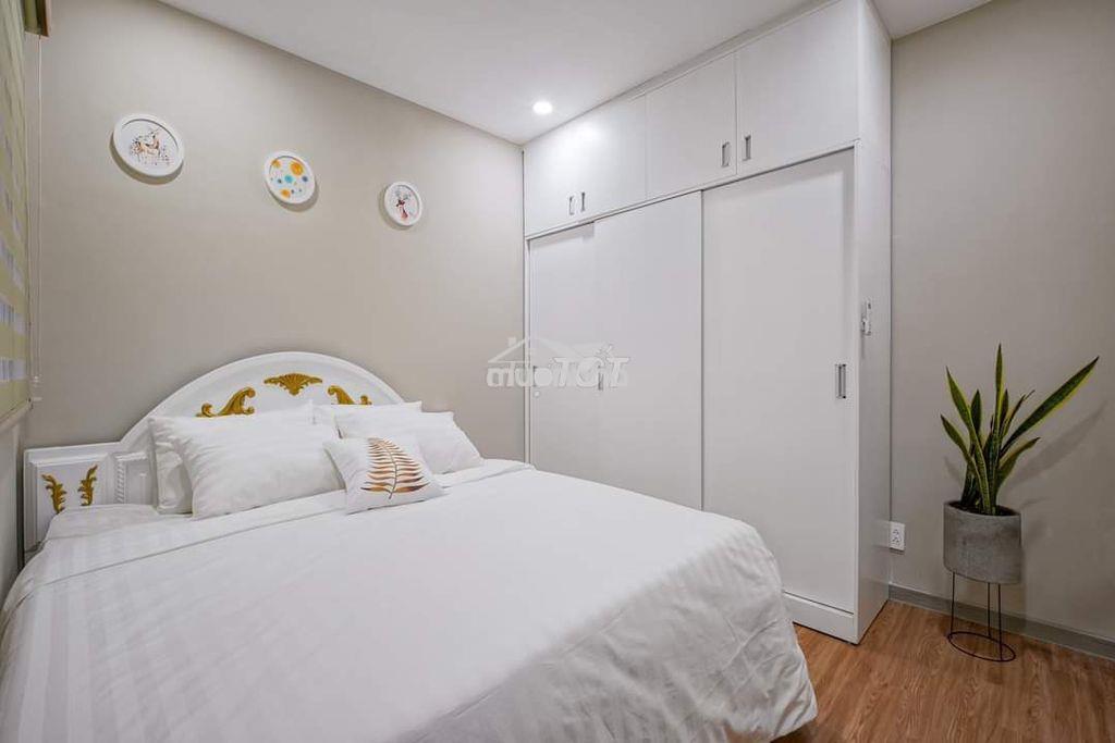 Cần bán căn goldview q4: 2pn 2wc , dt 82m2, giá 7,05ty - 2