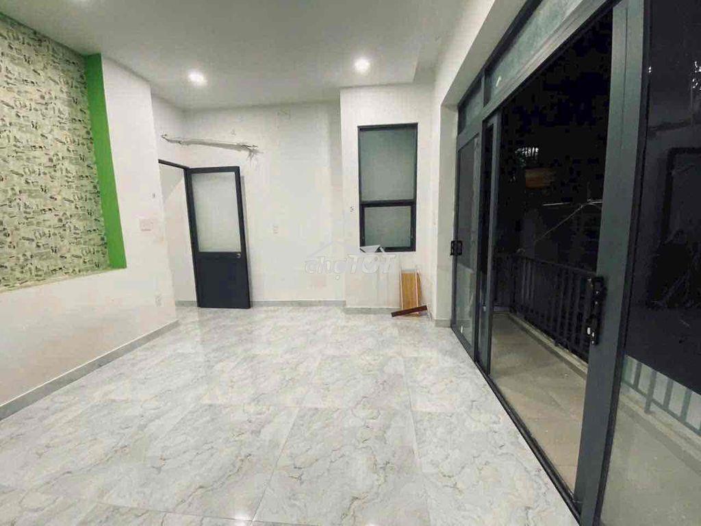 Nhà rộng 4,5*14m 2lầu st 3pn 3wc thống nhất - 3