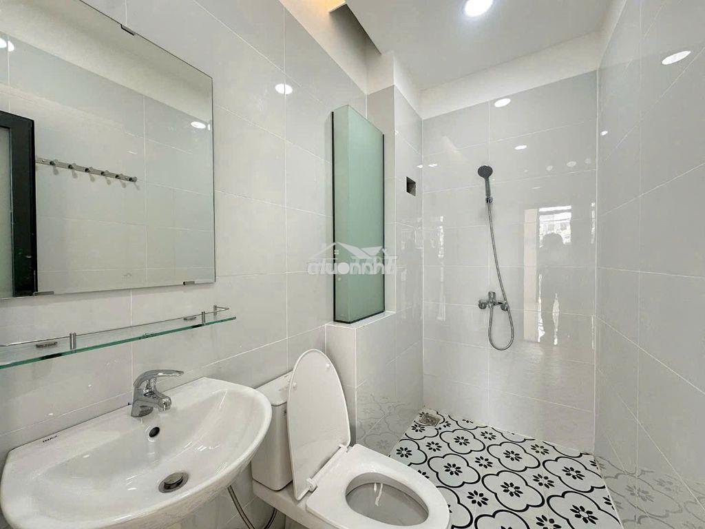 Nhà mới 1/ nguyễn thế truyện 5,5x11m , 2 lầu sân thượng. 7,35 tỷ tl  - 3