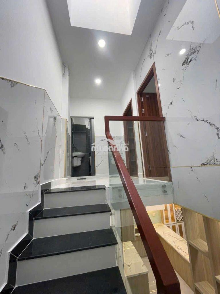 Nhà mới đẹp có nội thất 6x8m trệt lầu 2pn 2wc 2 máy lạnh gần n máy bia - 4