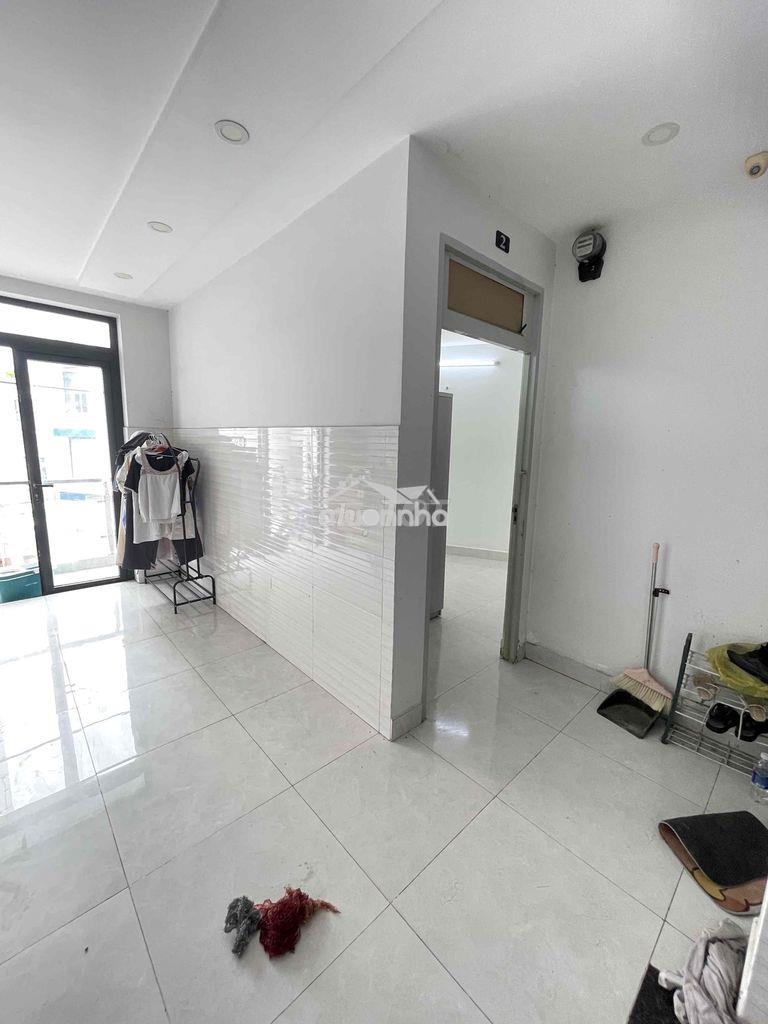 Phòng ban công ngã tư bảy hiền tân bình - 3