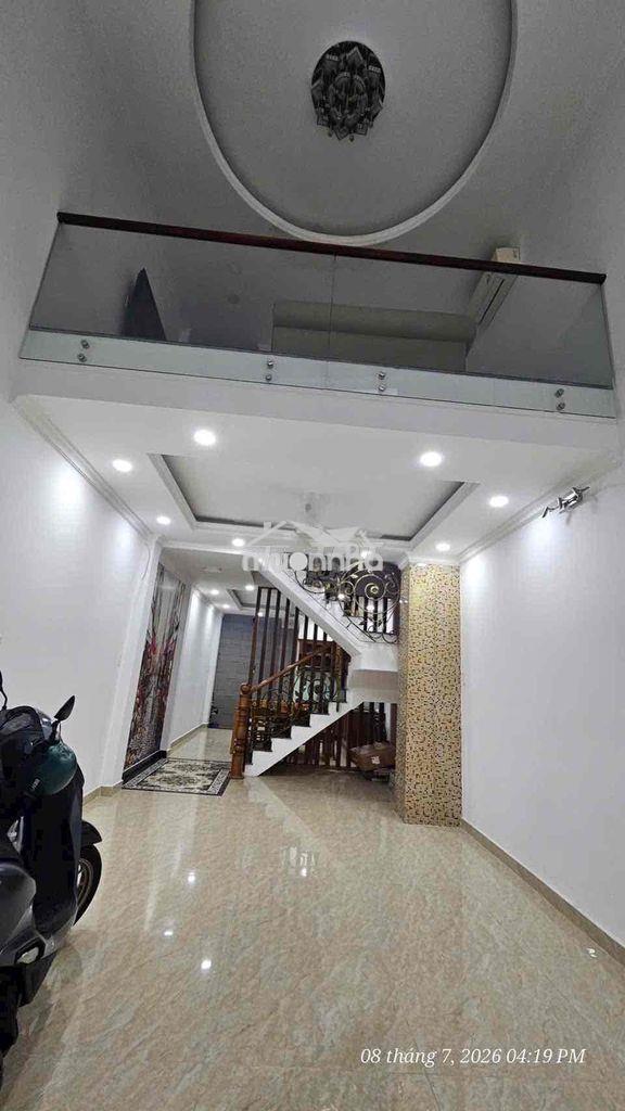 Nhà mới xây 5pn hẻm xe hơi đường 3/2 quận 10