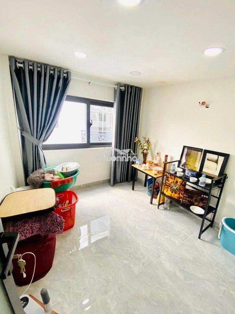 🌹Hẻm trước nhà 3m - 3 tầng - an ninh - chỉ hơn 2 tỷ🌹